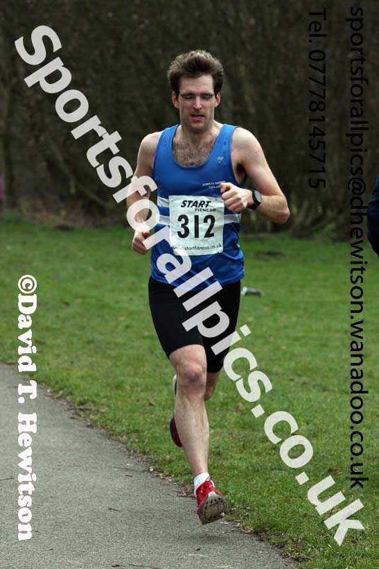 Senior men and veterans over-40s Royal Signals NECC Rod Relays, Hetton Lyons Park, Hetton-le-Hole. Photo: David T. Hewitson/Sports for All Pics